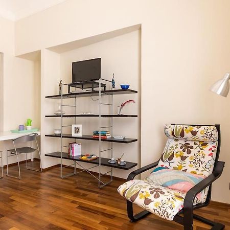 Suite In Via Del Pratello Bologna Bagian luar foto