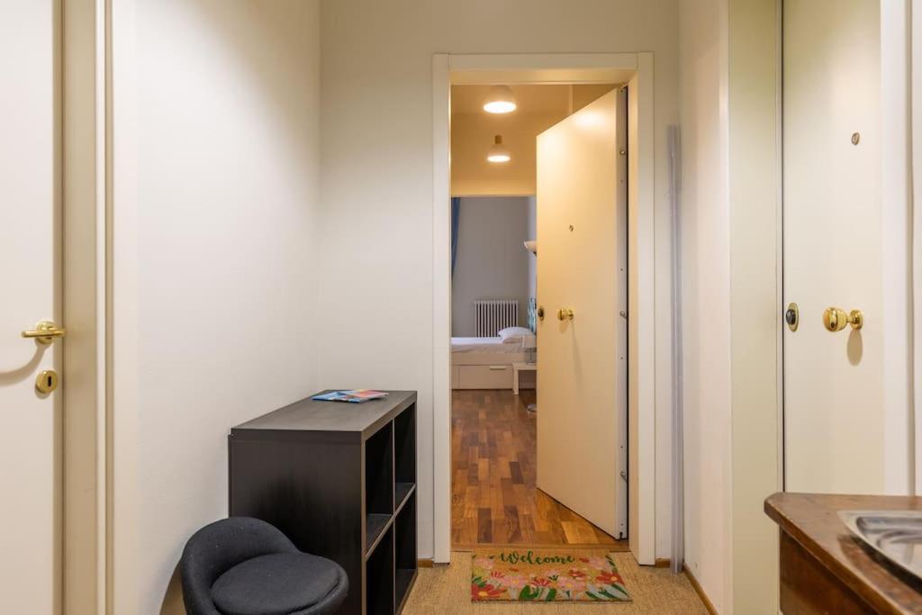 Suite In Via Del Pratello Bologna Bagian luar foto